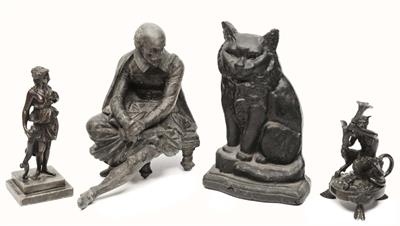 Lot 83 - A BRONZE SMALL FIGURE of a classical female