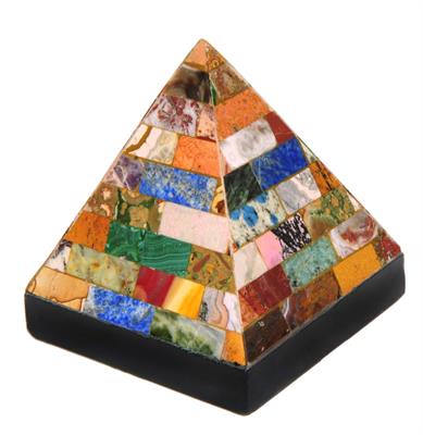 Lot 100 - A GRAND TOUR STYLE SPECIMEN MARBLE AND HARDSTONE PAPERWEIGHT