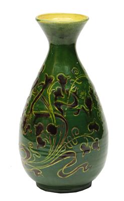 Lot 117 - A BARNSTAPLE BARUM POTTERY VASE