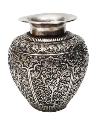 Lot 123 - AN INDIAN WHITE METAL BALUSTER VASE