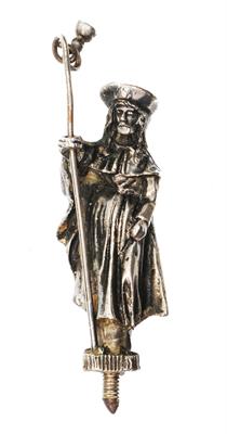 Lot 132 - A MEDIEVAL STYLE WHITE METAL FIGURAL FINIAL