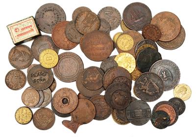 Lot 173 - A MIXED LOT OF TOKENS AND COIN WEIGHTS