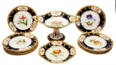 Lot 184 - A 19TH CENTURY ENGLISH PORCELAIN BOTANICAL PART DESSERT SERVICE