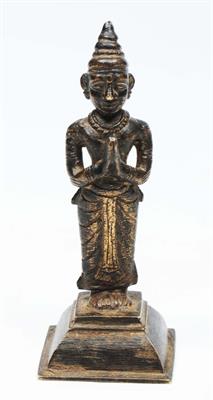 Lot 254 - A SOUTH INDIAN BRONZE FIGURE with a typed label 'Devotee Tamil Nadu' 11cm High