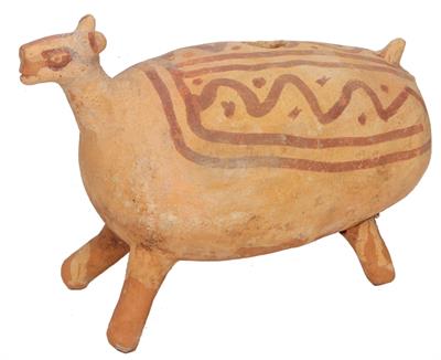 Lot 330 - A CHANCAY (PERU) ZOOMORPHIC CLAY VESSEL