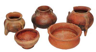 Lot 347 - A GROUP OF FIVE COSTA RICA TERRACOTTA BOWLS
