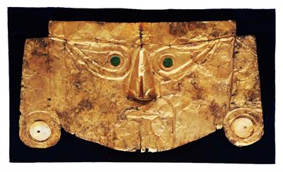 Lot 362 - A PRE-COLUMBIAN CHIMU (PERU) RECTANGULAR REPOUSSÉ FUNERARY MASK with green stone 'eyes' and shell