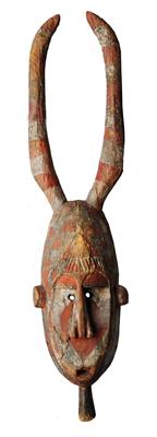 Lot 368 - AN AFRICAN BOBO TRIBE LARGE WOODEN HORNED MASK with black
