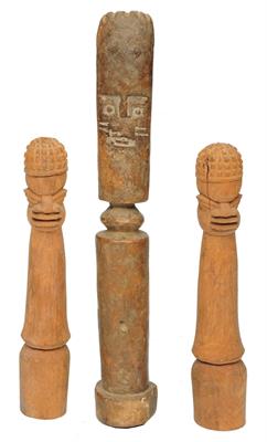 Lot 374 - A PAIR OF AFRICAN CARVED WOODEN 'TOTEMS' of elongated head form
