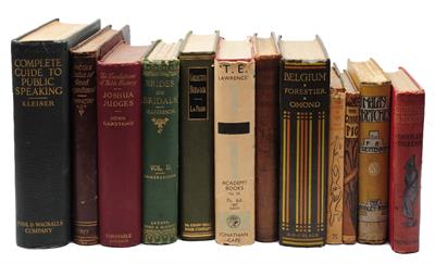 Lot 501 - A LARGE COLLECTION OF MIXED LITERATURE AND REFERENCE BOOKS including some children's and illustrated