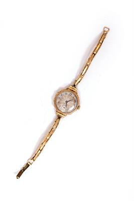 Lot 10A - AN EARLY 20TH CENTURY LADIES ROLEX WRIST WATCH