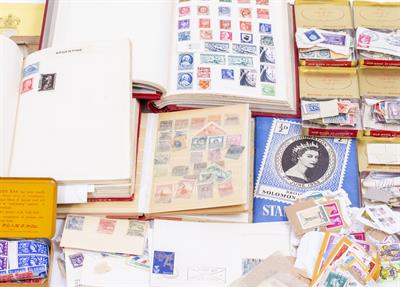 Lot 48 - A COLLECTION OF VICTORIAN AND LATER BRITISH AND WORLD STAMPS