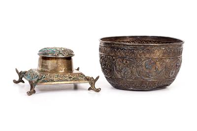 Lot 50 - AN ANTIQUE BURMESE WHITE METAL BOWL