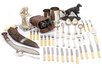 Lot 55 - A QUANTITY OF SILVER PLATED AND EPNS CUTLERY