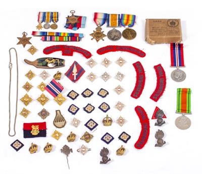 Lot 56 - A COLLECTION OF MILITARIA AND MEDALS