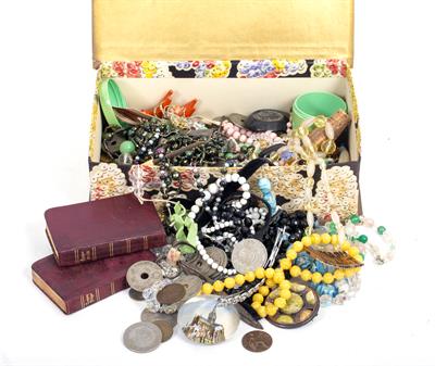 Lot 60 - A COLLECTION OF COSTUME JEWELLERY AND COINS