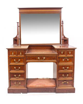 Lot 104 - A NEAR PAIR OF EDWARDIAN MAHOGANY AND SATINWOOD CROSSBANDED DRESSING TABLES