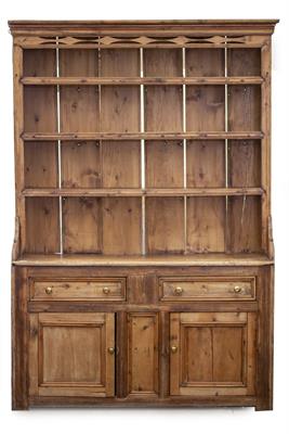 Lot 136 - A 20TH CENTURY PINE DRESSER
