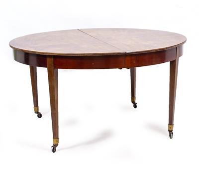 Lot 141 - A 19TH CENTURY MAHOGANY DINING CIRCULAR DINING TABLE