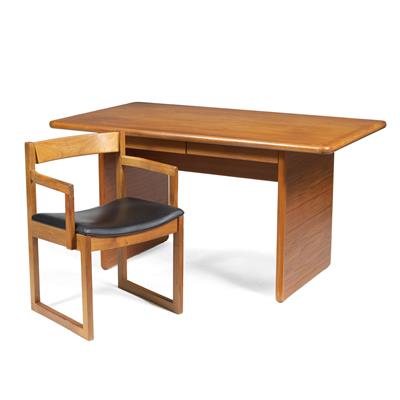 Lot 152 - A VILDBJERG MOBELFABRIK (DANISH SCHOOL) TEAK DESK