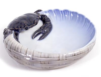 Lot 175 - A ROYAL COPENHAGEN PORCELAIN DISH