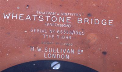 Lot 181 - SULLIVAN & GRIFFITHS WHEATSTONE BRIDGE PRECISION RESISTANCE BOX