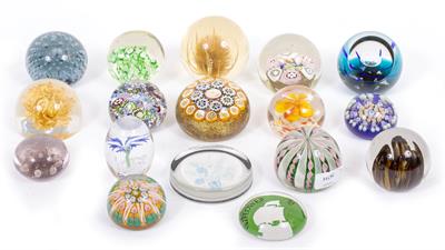 Lot 300 - A COLLECTION OF SEVENTEEN MILLEFIORI PAPERWEIGHTS