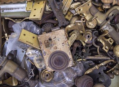 Lot 324 - A COLLECTION OF OLD BRASSWARE