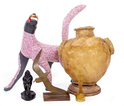 Lot 361 - AN OXACA MEXICAN PAINTED WOODEN CAT