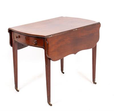 Lot 400 - A 19TH CENTURY MAHOGANY PEMBROKE TABLE