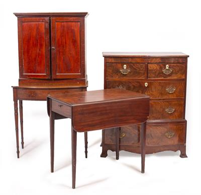 Lot 402 - A BOW FRONTED CHEST OF TWO SHORT AND THREE LONG DRAWERS