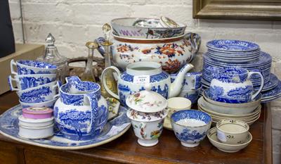 Lot 425 - A COLLECTION OF ANTIQUE AND LATER CHINA AND GLASS