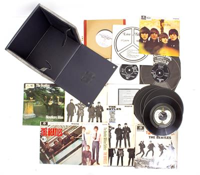 Lot 441 - A COLLECTION OF BEATLES EP'S AND SINGLES
