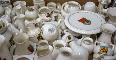 Lot 464 - A LARGE COLLECTION OF GOSS CRESTED CHINA