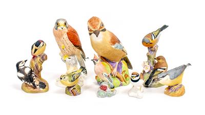Lot 478 - EIGHT ROYAL WORCESTER PORCELAIN BIRD FIGURINES
