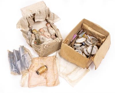 Lot 502 - A COLLECTION OF MINIATURE PORCELAIN DOLLS