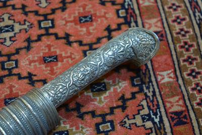 Lot 25 - Yatagan sword