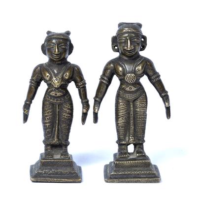 Lot 72 - Pair of bronze figures