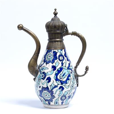 Lot 88 - Porcelain ewer