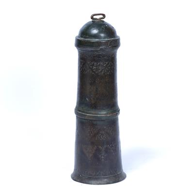 Lot 117 - Candle stick/oil lamp