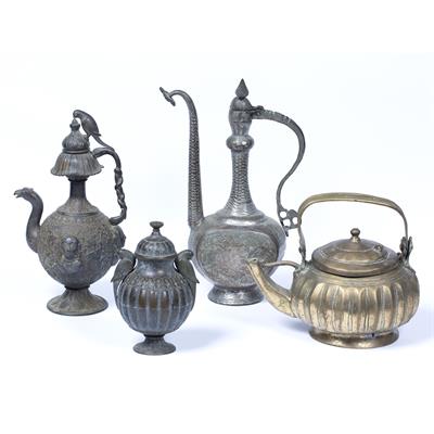 Lot 147 - Collection of metalware