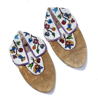 Lot 312 - American leather and beadwork moccasins
