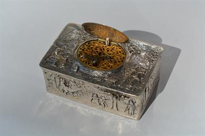 Lot 401 - Silver cased singing bird automaton box