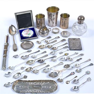 Lot 420 - Collection of silver