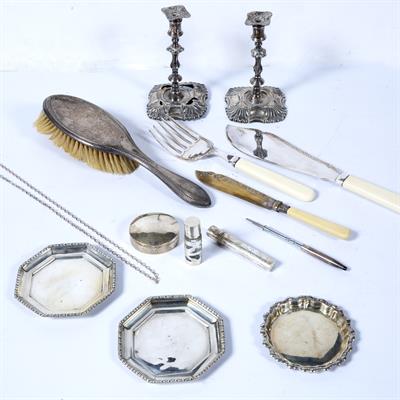 Lot 476 - Small quantity of silver and plated wares