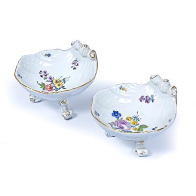 Lot 506 - Two Meissen shell-shaped salts