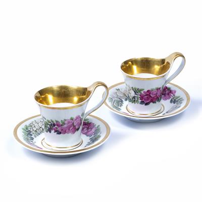 Lot 514 - Pair of KPM Berlin cabinet cups and saucers