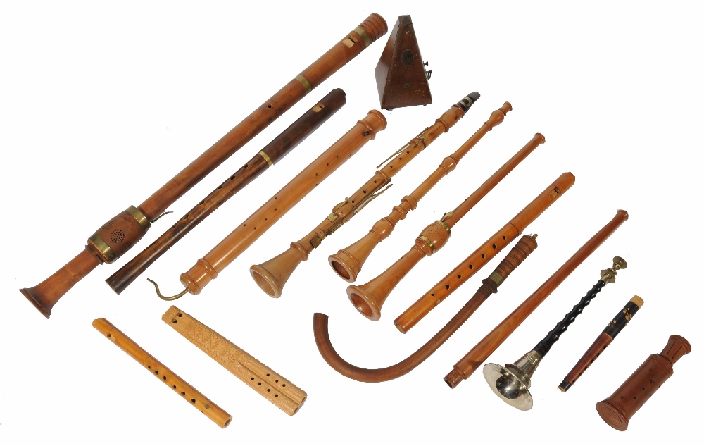 Lot 127 - A COLLECTION OF WOODWIND INSTRUMENTS