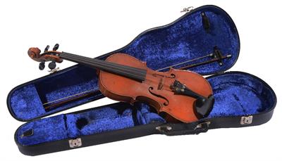 Lot 140 - A VIOLIN