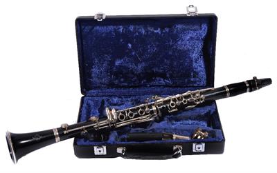 Lot 145 - A BUFFET CRAMPON & CO. OF PARIS CLARINET